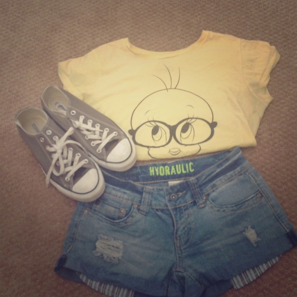 Denim shorts with pocket accents