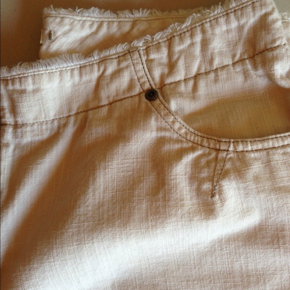 🌟Light tan pants🌟 - Picture 2 of 3