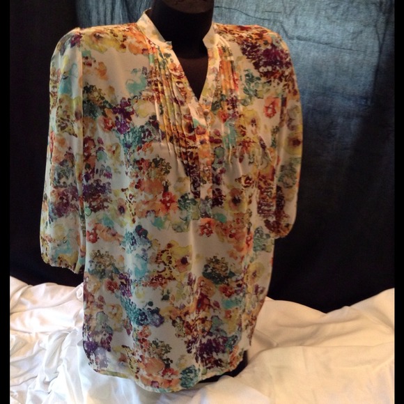 Patterned-pleated front - Picture 2 of 2