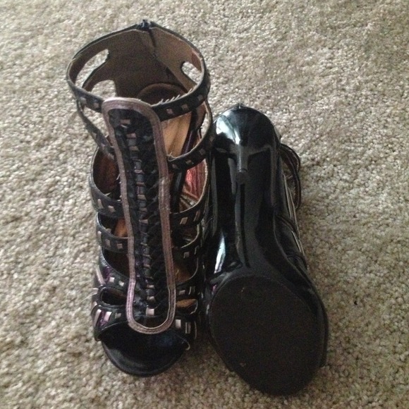 👠Sexy Gladiator Stilettos!👠 - Picture 3 of 4