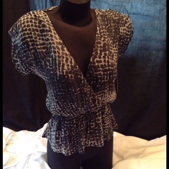 Cap-sleeve-faux-wrap top