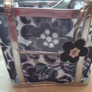 HOLD for jadasmom. Vera Bradley Tote