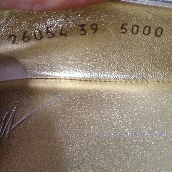 🚫SOLD🚫Authentic Giuseppe Zanotti Flats - Picture 3 of 4
