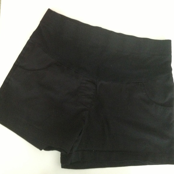 Black Maternity dress shorts