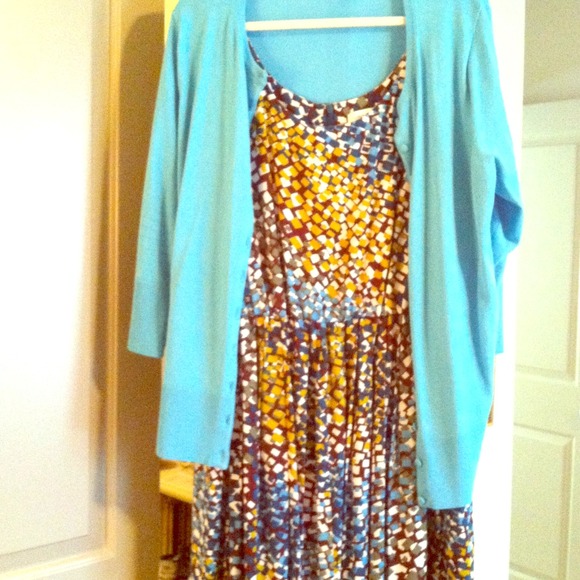 Beautiful dress and cardigan bundle! @thahn