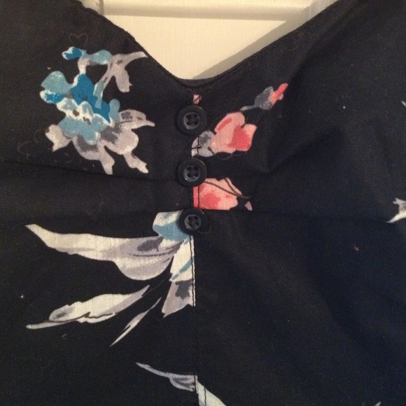 Cute floral dress - Picture 2 of 2