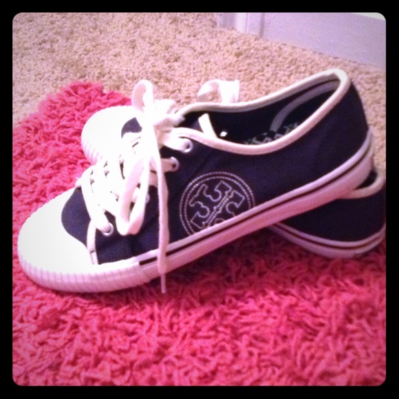 🚫SOLD🚫 Authentic Tory Burch Daniel sneakers in