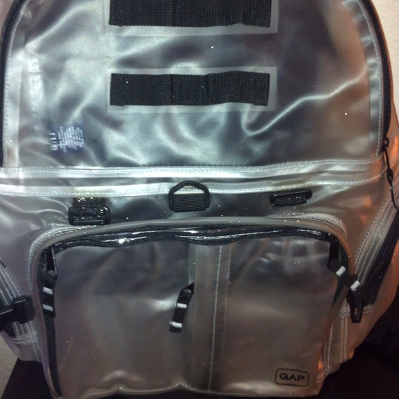 ❌❌✋HOLD✋✋❌❌🔴📚GAP CLEAR BACKPACK📚 - Picture 2 of 4