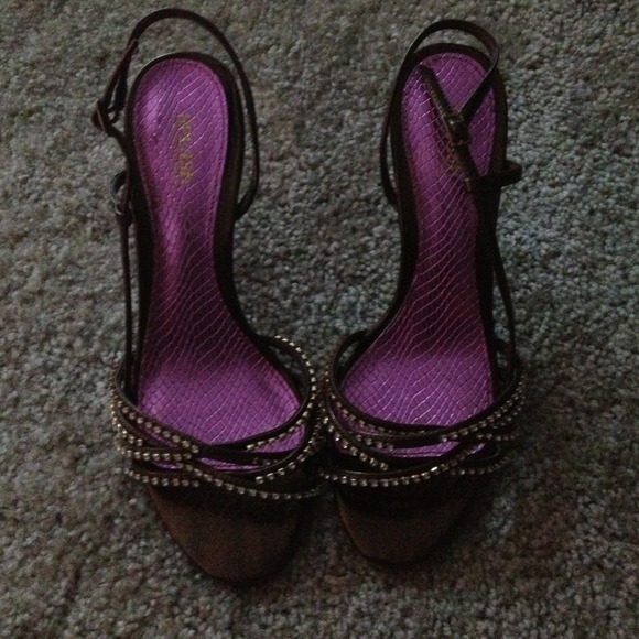 👡Brown & Gold Dressy Sandal!👡 - Picture 1 of 5