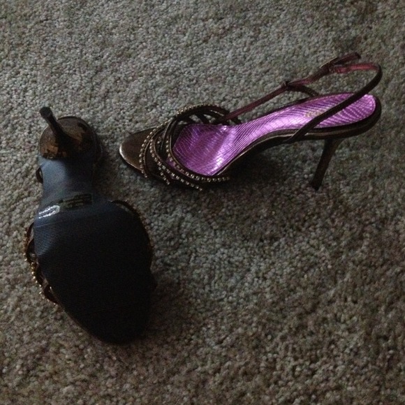 👡Brown & Gold Dressy Sandal!👡 - Picture 4 of 5