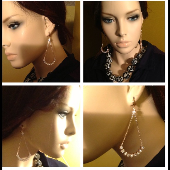 ⏬Reduced⏬Jennifer Lopez,  Rhinestone Earrings 💞 - Picture 1 of 4