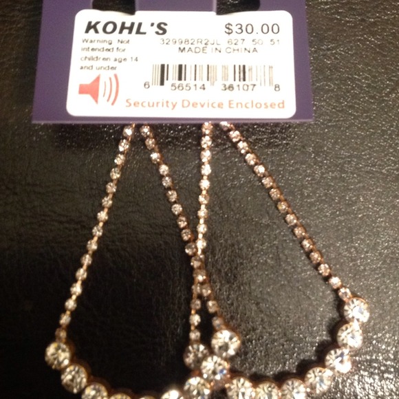 ⏬Reduced⏬Jennifer Lopez, Rhinestone Earrings 💞 - Picture 3 of 4