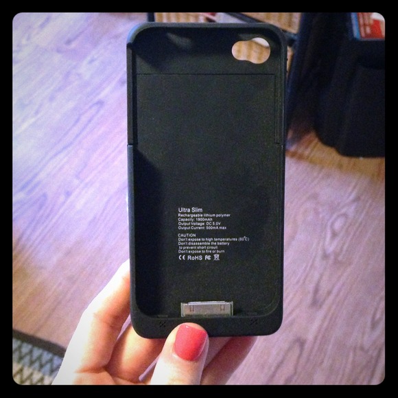 iPhone 4/4S charge case; read description!