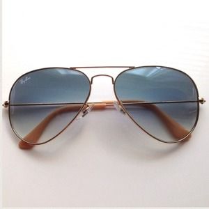 Ray-Ban Accessories - Rayban gold and taupe aviator sunglasses Ray-Ban Accessories - Rayban gold and taupe aviator sunglasses
