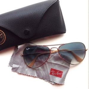 Ray-Ban Accessories - Rayban gold and taupe aviator sunglasses Ray-Ban Accessories - Rayban gold and taupe aviator sunglasses
