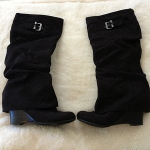 REDUCED! Black suede wedge boots
