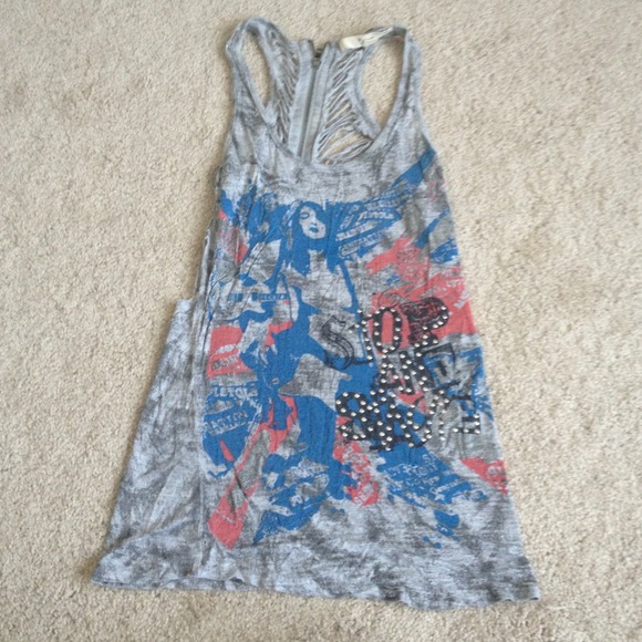 Edgy top - Picture 2 of 3