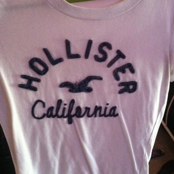 Hollister tshirt