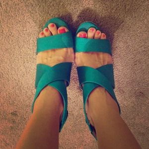 Teal green BCBG wedges
