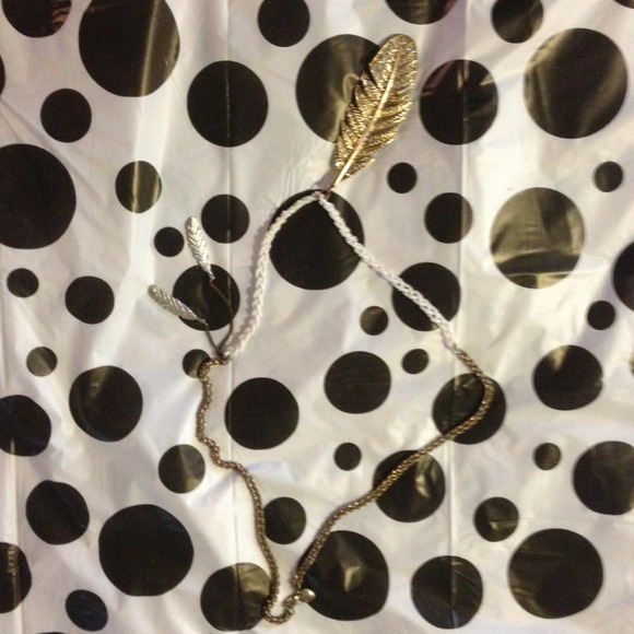 Betsy Johnson chain
