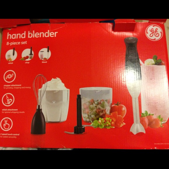 ⛔️SOLD⛔️ 8 piece Hand Blender!