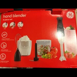 ⛔️SOLD⛔️ 8 piece Hand Blender!