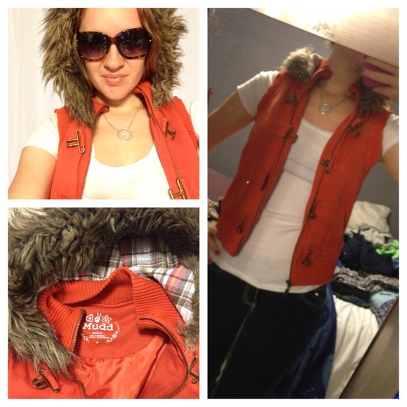 Orange Mudd Vest. Perfect for fall 🍁