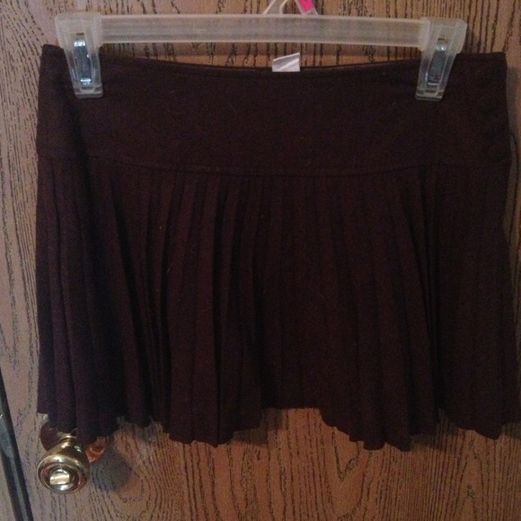 Brown H & M skirt