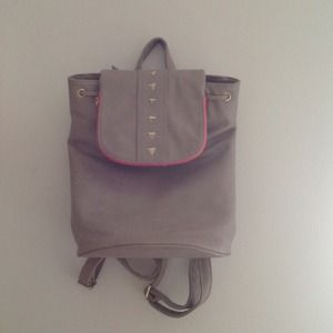 ❗️HOST PICK❗️Urban Outfitters Bag/Backpack NWT