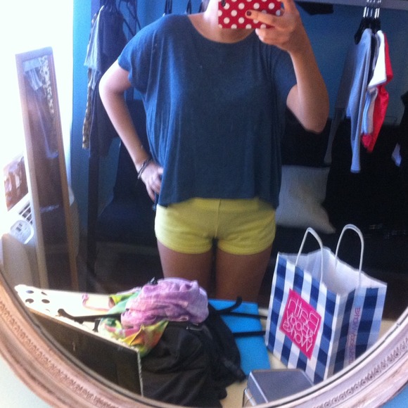 Blue basic loose fitting tee essential