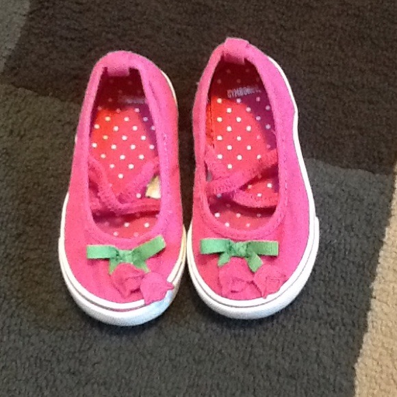 Lil girl sz8 Gymboree shoe
