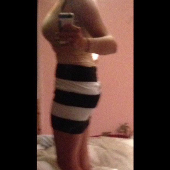 G by Guess fitted skirt - Picture 4 of 4