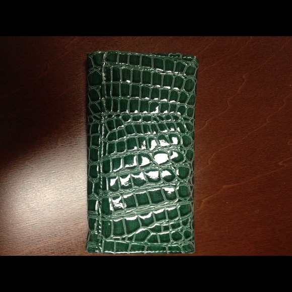 Green wallet