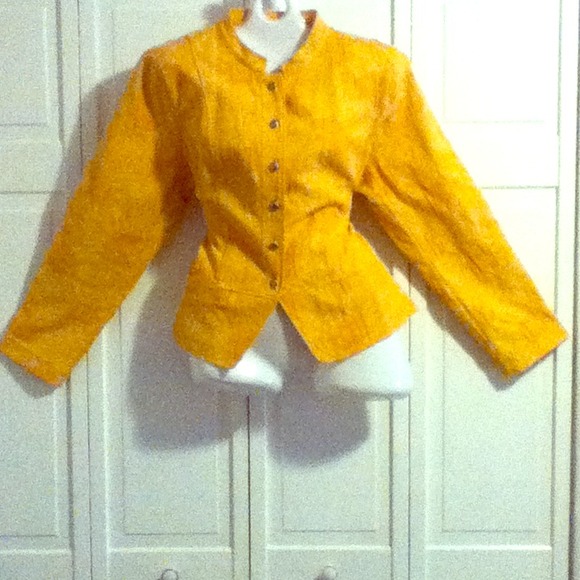 Yellow flower/tree print blazer