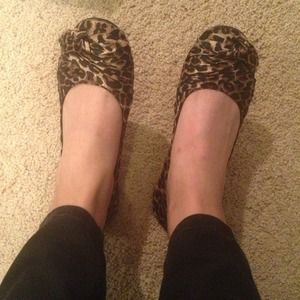 Rocket dog leopard bow flats