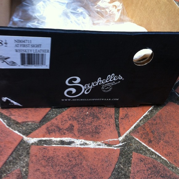 🐙❗️SOLD ❗️🐬 in a bundle Seychelles shoes - Picture 2 of 3