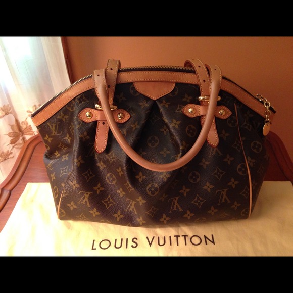 ***SOLD*******Authentic Louis Vuitton Tivoli GM.