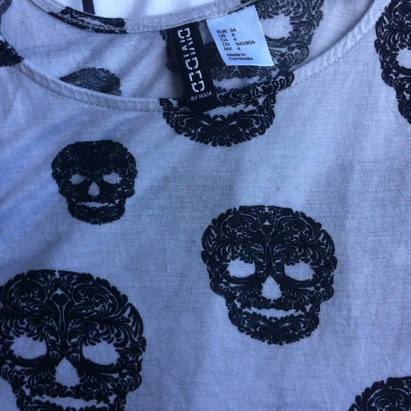 ⛔Sold⛔H&M Skull Print Tank - Picture 3 of 3