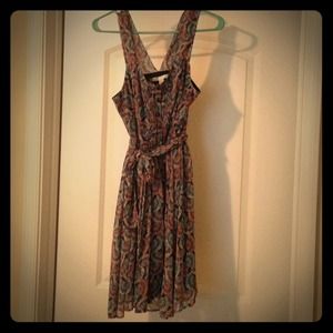 Beautiful Lauren Conrad summer dress.