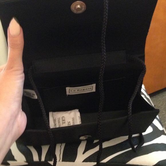 Black Satin beaded clutch - Picture 4 of 4