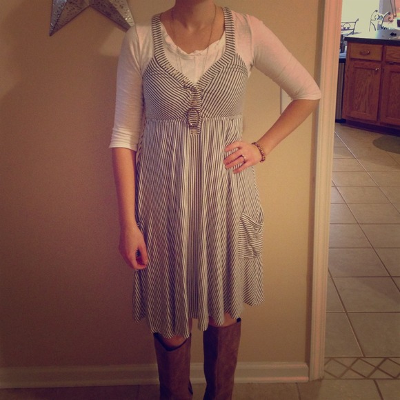 👗 Green and tan pin striped cotton dress