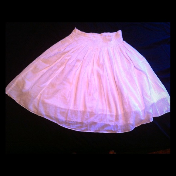 WHITE COTTON SKIRT