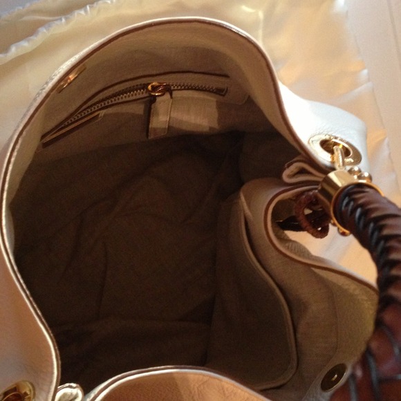 Michael Kors Skorpios Large Shoulder Bag - Picture 4 of 4