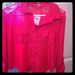 SOLD 💵💵💵Charlotte Russe red shirt size M