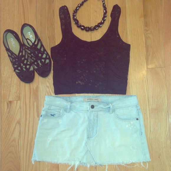 Hollister denim skirt
