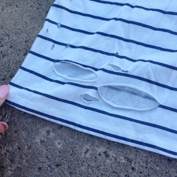 💕SOLD💕Distressed Striped Basic - Picture 2 of 4