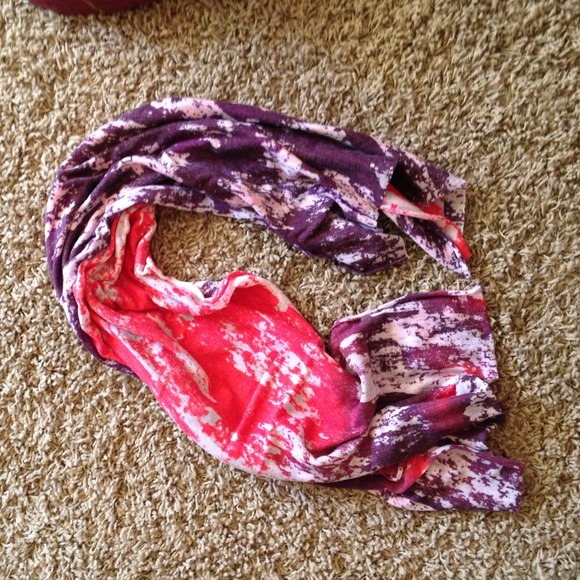 Bundle of 3 scarves! - Picture 3 of 4