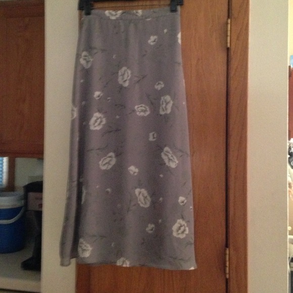 Grey maxi skirt with creamy white flowers. Size 10