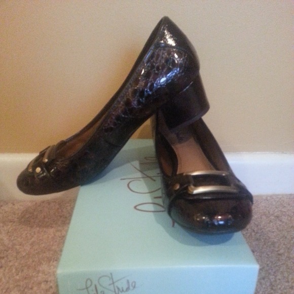 Life stride -brown work pump