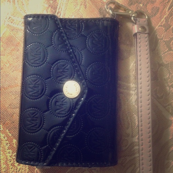 Michael Kors IPhone 4 Wrislet